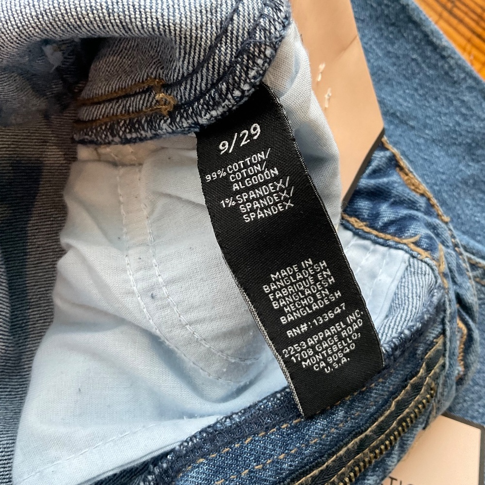BCBGeneration Cigarette Straight Jeans Women's 9/29 NWT - Picture 4 of 10